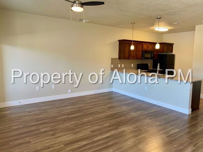 Building Photo - 3526 E Grand Forest Dr