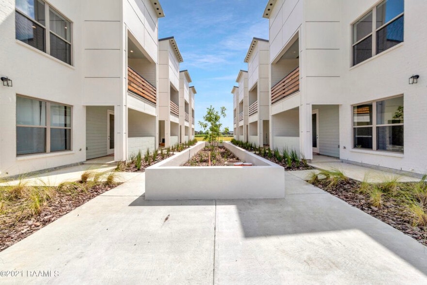 Building Photo - 118 Gadwall Dr