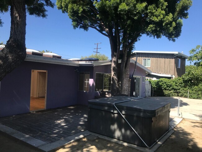 Primary Photo - 6885 Pasado Rd