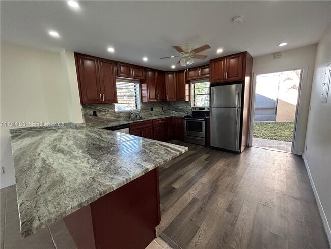 Building Photo - 200 Berkley Rd