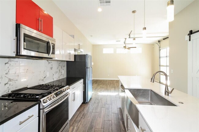 Building Photo - 11317 Paradise Out Ln