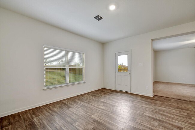Building Photo - 11027 Chatham Ct