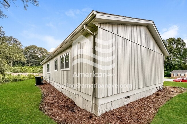 Building Photo - 129 Royal Ct