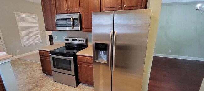 Building Photo - 22 Stanhope Rd