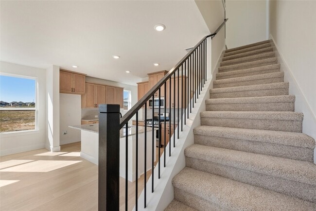 Building Photo - 9601 Dahlia Blvd