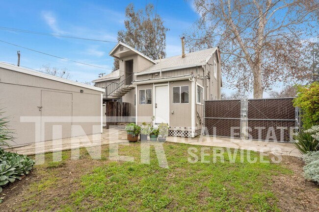 Building Photo - 1531 Virginia Ave