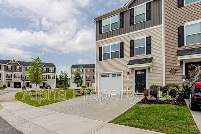 Building Photo - 301 Parkridge Wy