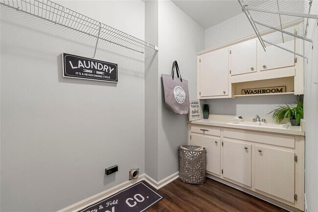 Building Photo - 4441 Langdon Walk
