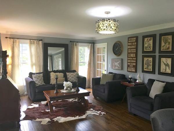 Building Photo - 7 Fenway Ct