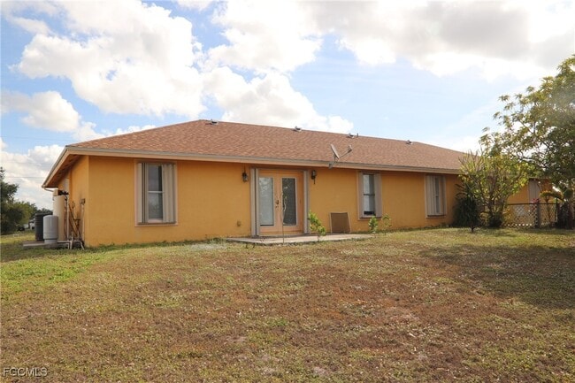 Building Photo - 320 Harry Ave S