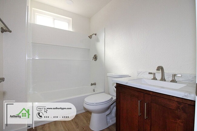 Building Photo - 9905 Merryhill Ln