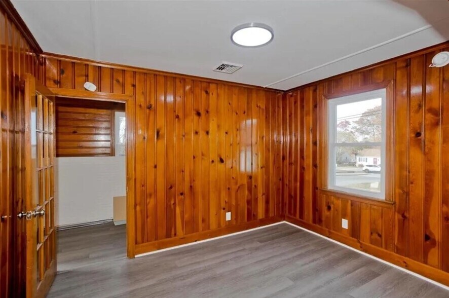 Building Photo - 30 Guertin St