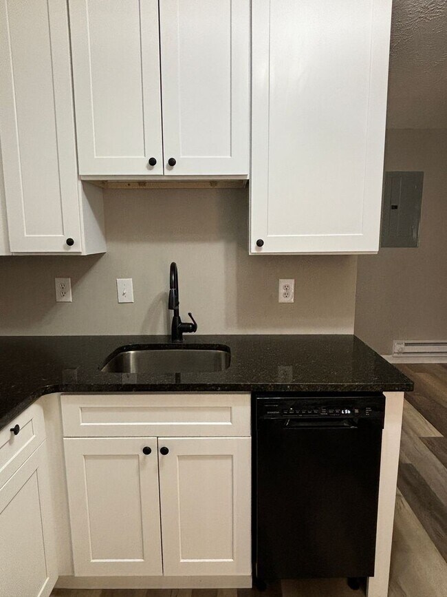 Building Photo - 1338-40 Barth