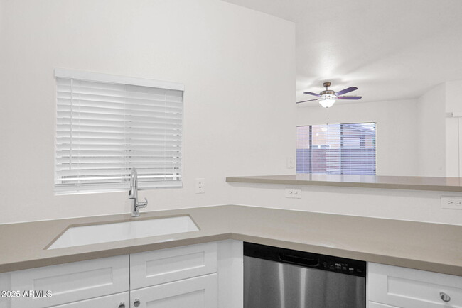 Building Photo - 21844 N 41st St