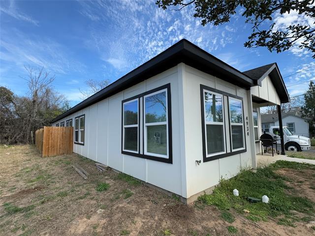 Building Photo - 4934 Echo Ave