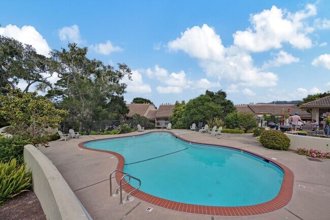 Building Photo - Great One Bedroom Condo Monterey