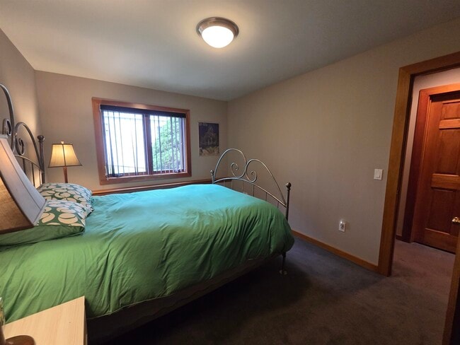 Building Photo - 20 Bonardi Dr
