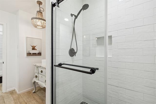 Building Photo - 724 Edgehill Dr