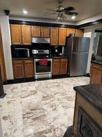 Building Photo - 5065 Willow Pond Rd W