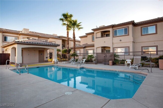 Building Photo - 8725 W Flamingo Rd