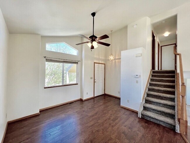 Building Photo - 4 Bedroom Home in Pronghorn Glen with Mountain Views