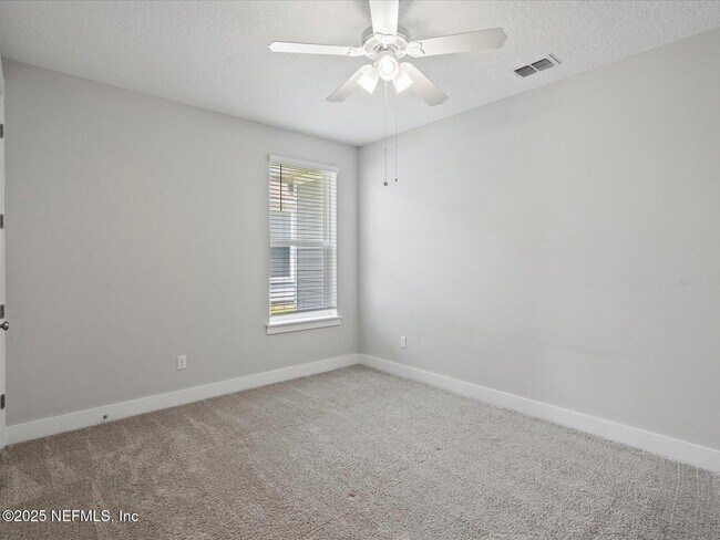 Building Photo - 746 Glenneyre Cir