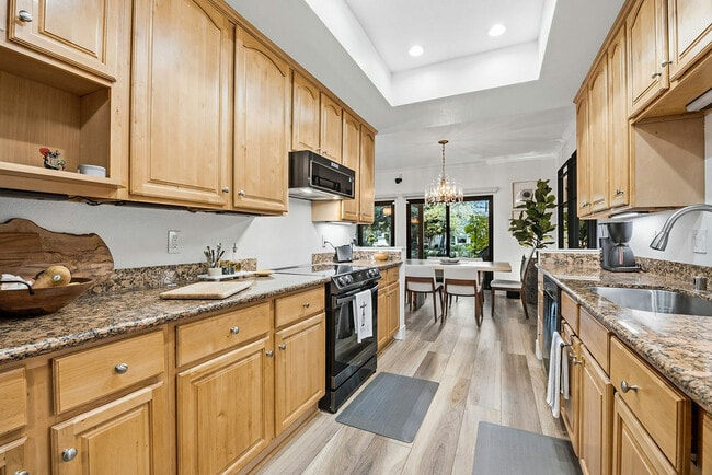 Building Photo - 50 Horgan Ave