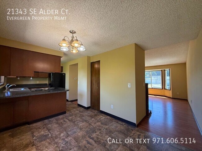 Building Photo - 21343 SE Alder Ct