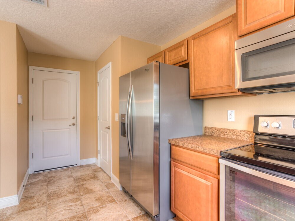 Building Photo - 1705 Southern Oak Loop