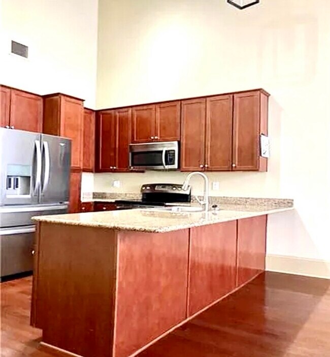 Building Photo - 1201 Canal St