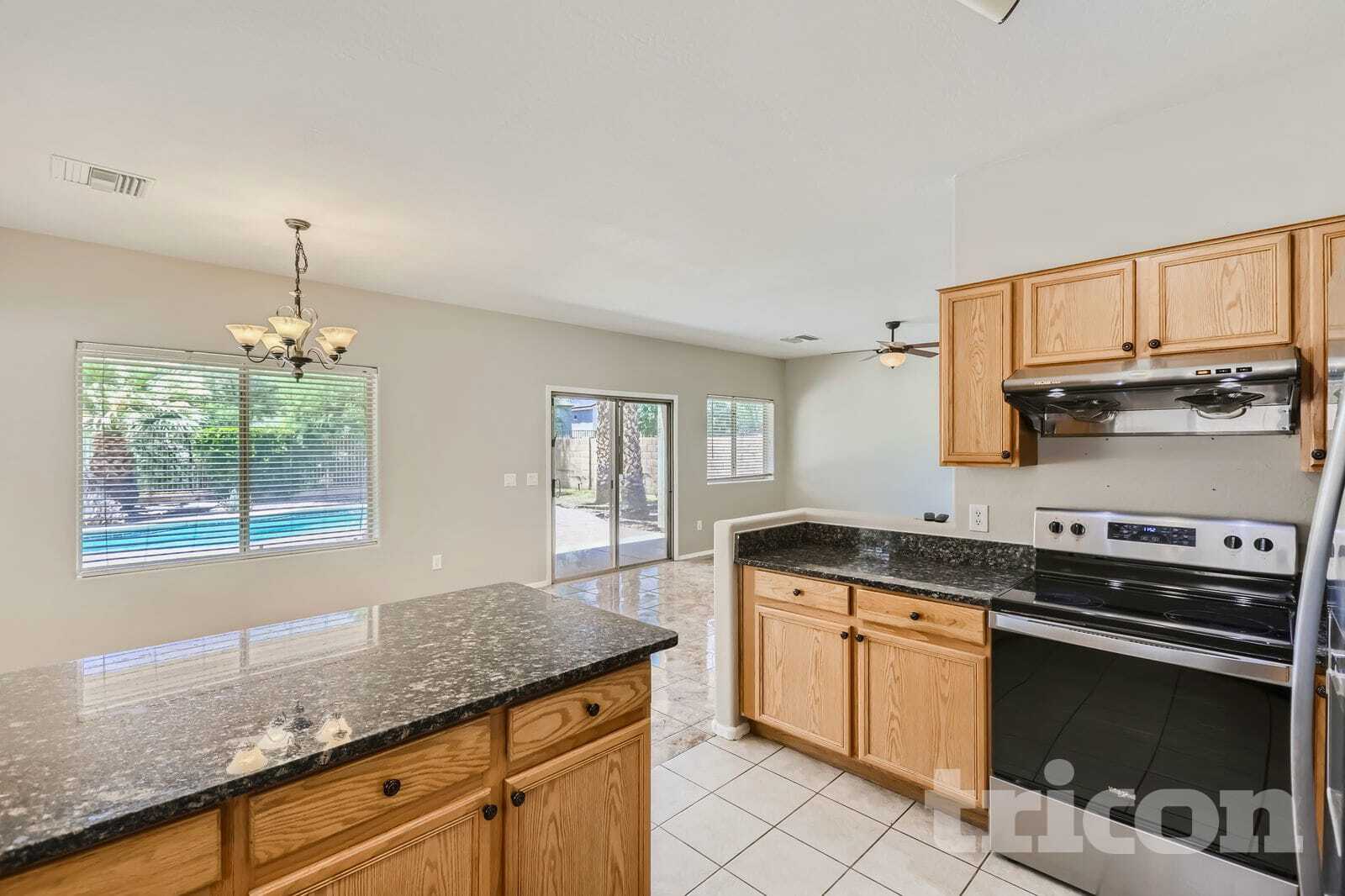 Building Photo - 924 S 240th Dr