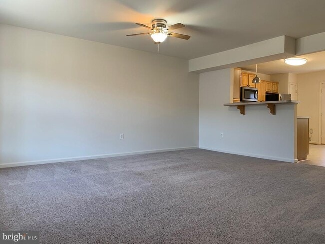 Building Photo - 211 Merrill Ct