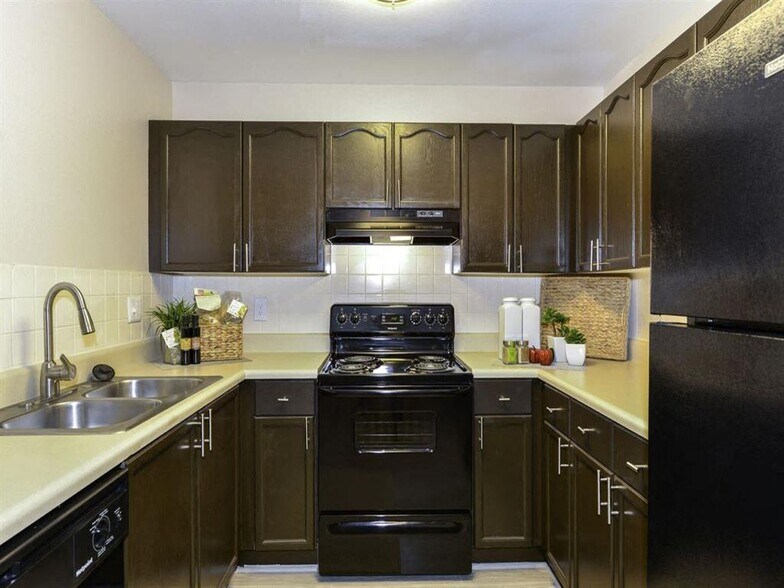 Building Photo - Elevate at Dawson Forest