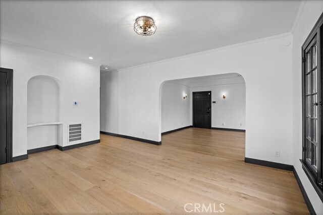 Building Photo - 1118 S Highland Ave