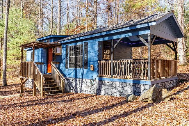 Building Photo - 31 Cabin Row