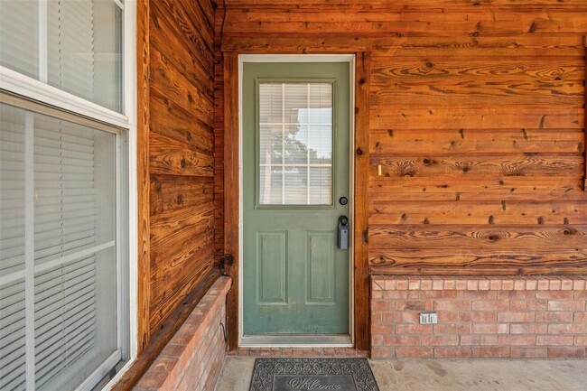 Building Photo - Charming Home In Weatherford
