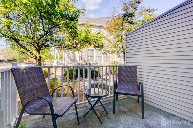 Building Photo - 13 Lackland Ave