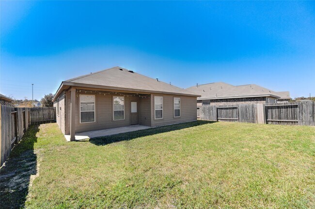 Building Photo - 23022 Silver Linden Ct