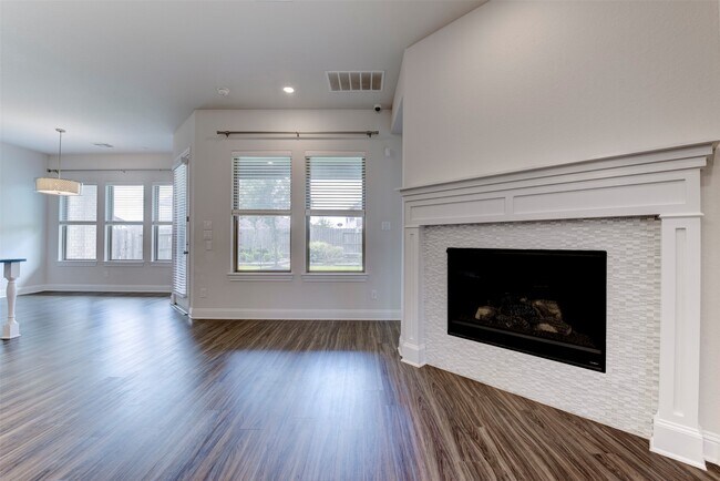 Building Photo - 4802 Gingerwood Trace Ln