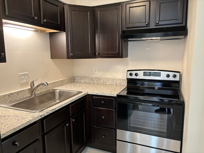 Building Photo - 4513 Tabony St