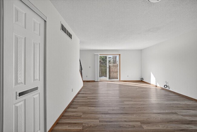 Building Photo - 2755-2761 Scarlet Oak