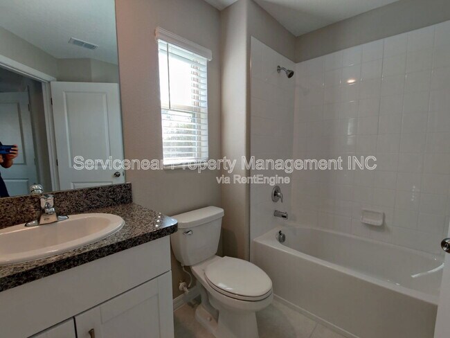 Building Photo - 23251 Willow Glen Way