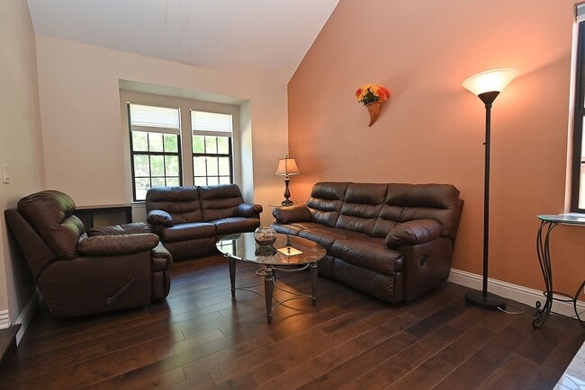 Building Photo - $5,900 - GORGEOUS 4 BEDROOM HOME IN MISSION SAN JOSE NEIGHBORHOOD