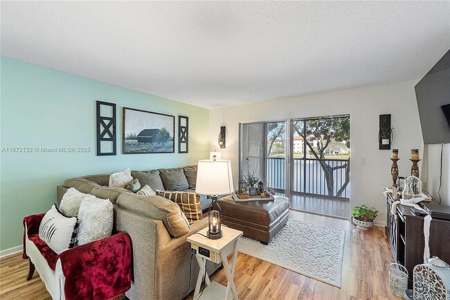 Building Photo - 12901 SW 15th Ct