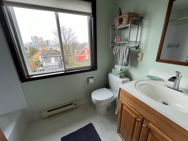 Bathroom view - 1129 16th Ave