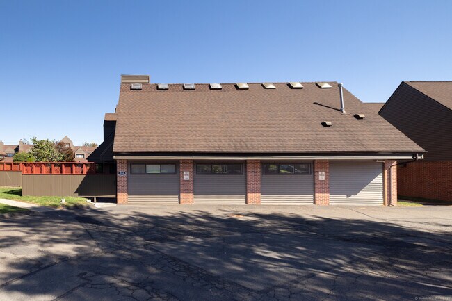 Building Photo - 206 Montoya Dr
