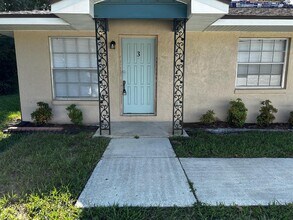 Building Photo - 610 Emerald Ave