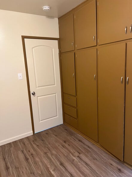 Building Photo - 8123 Otis St