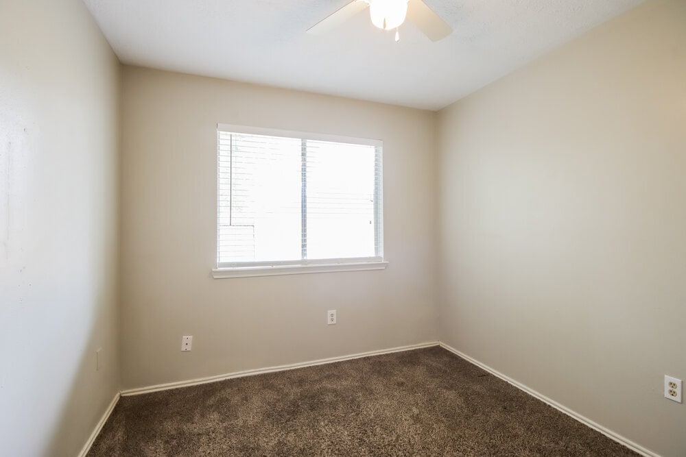 Building Photo - 8215 Eastern Bluebird Dr