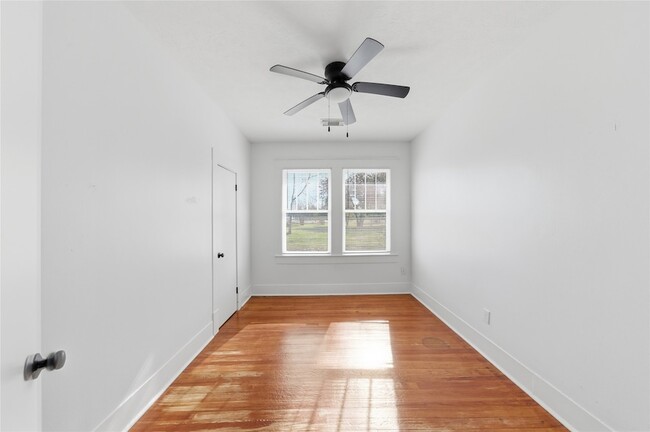 Building Photo - 3808 State Hwy 3